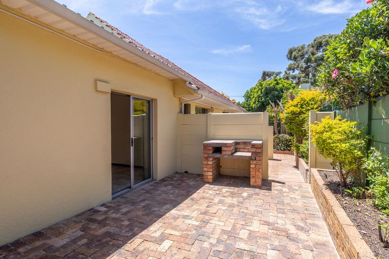 5 Bedroom Property for Sale in Bergvliet Western Cape